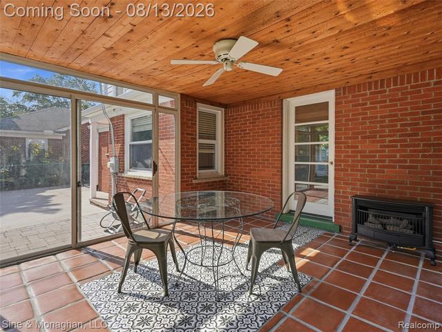 1327 Alicia Court, Royal Oak, MI 48073