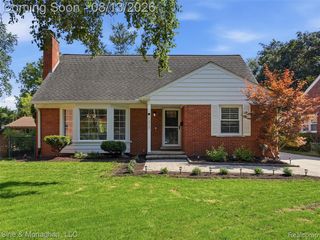 1327 Alicia Court, Royal Oak, MI 48073
