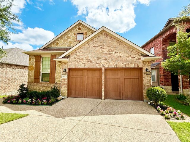 1329 Cog Hill Drive, Fort Worth, TX 76120