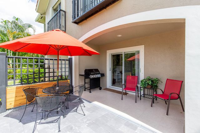 12764 Westhampton Circle, Wellington, FL 33414