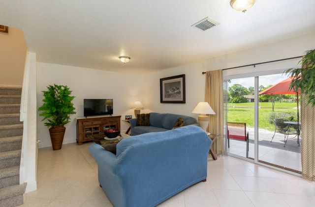12764 Westhampton Circle, Wellington, FL 33414