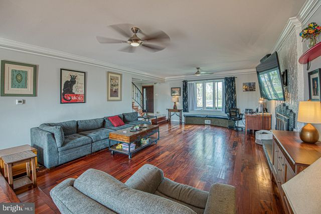 1530 HEATHER HILLS LN, Glen Mills, PA 19342