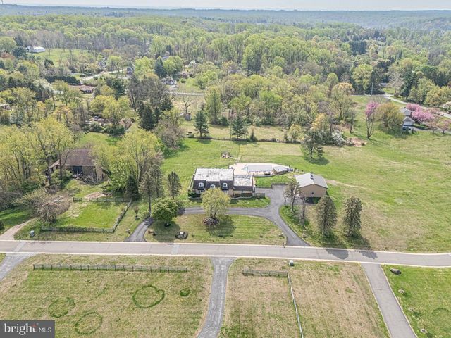1530 HEATHER HILLS LN, Glen Mills, PA 19342