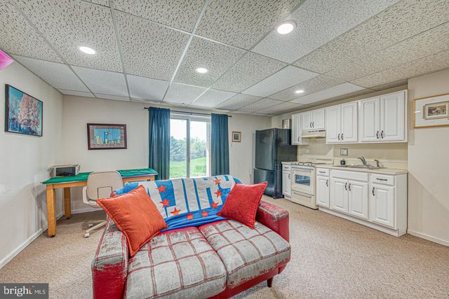 1530 HEATHER HILLS LN, Glen Mills, PA 19342