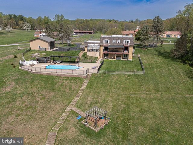 1530 HEATHER HILLS LN, Glen Mills, PA 19342