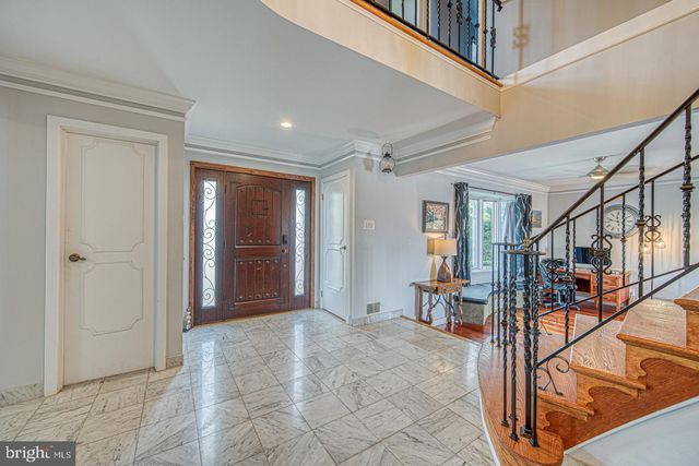 1530 HEATHER HILLS LN, Glen Mills, PA 19342