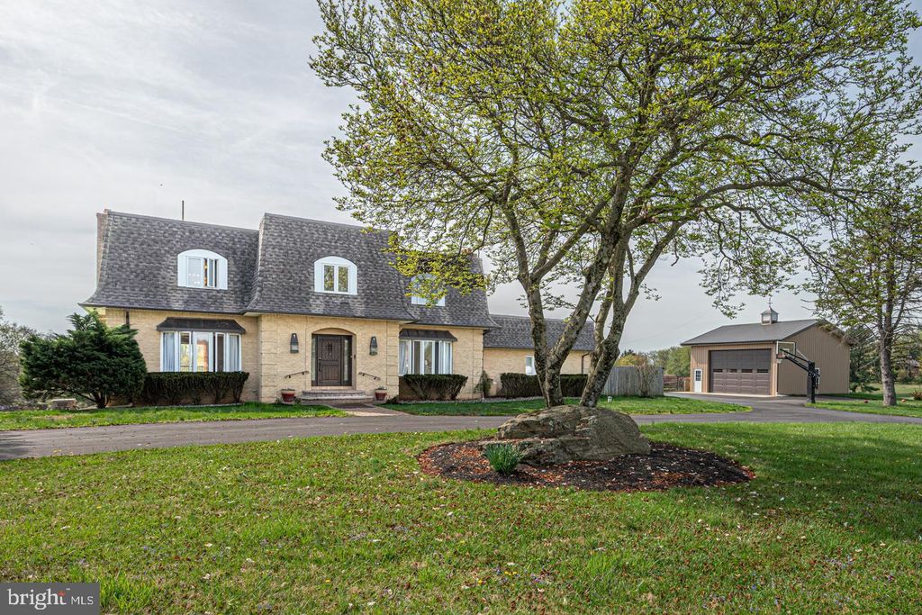 1530 HEATHER HILLS LN, Glen Mills, PA 19342