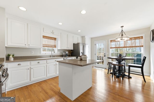 1122 Fieldstone Drive, Canton, GA 30114