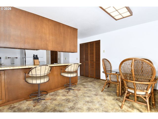 722 Ne 197TH Ave, Portland, OR 97230