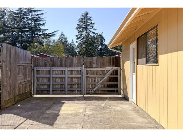 722 Ne 197TH Ave, Portland, OR 97230