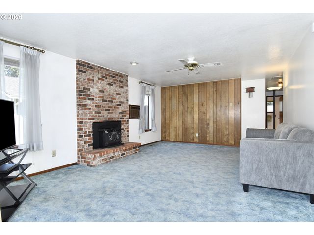 722 Ne 197TH Ave, Portland, OR 97230