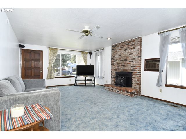 722 Ne 197TH Ave, Portland, OR 97230