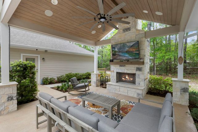 11125 Sunset Avenue, Magnolia, TX 77354