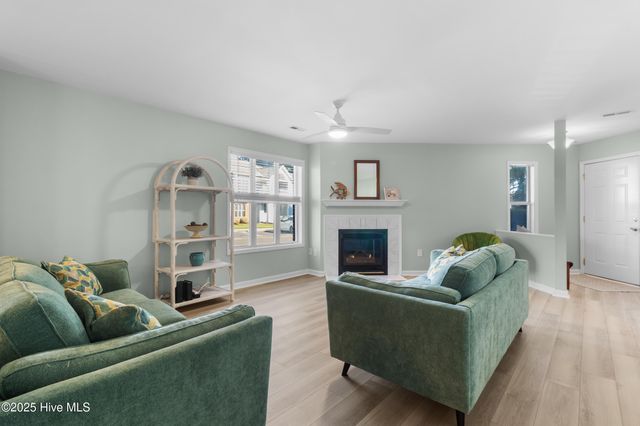 4109 Breezewood Drive Apt 104, Wilmington, NC 28412