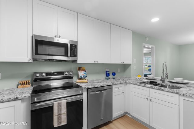 4109 Breezewood Drive Apt 104, Wilmington, NC 28412