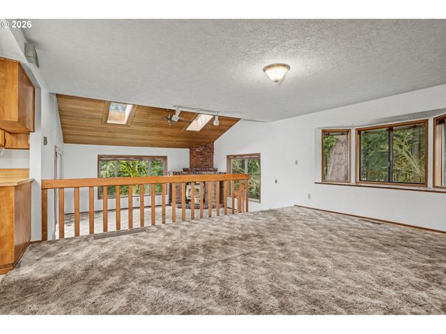 6683 INDIAN SPRINGS Rd Ne, Scotts Mills, OR 97375