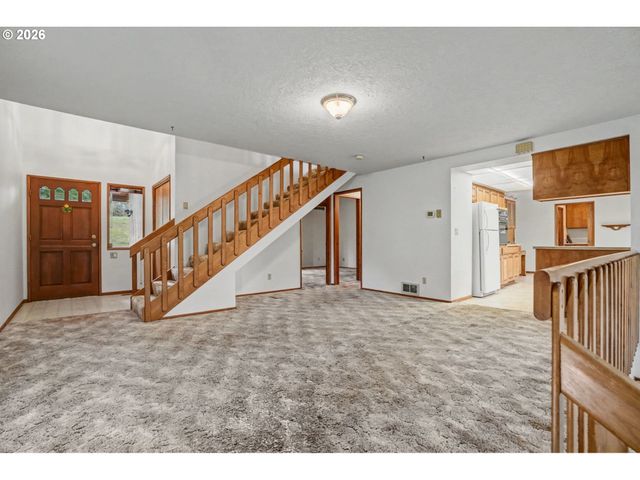 6683 INDIAN SPRINGS Rd Ne, Scotts Mills, OR 97375