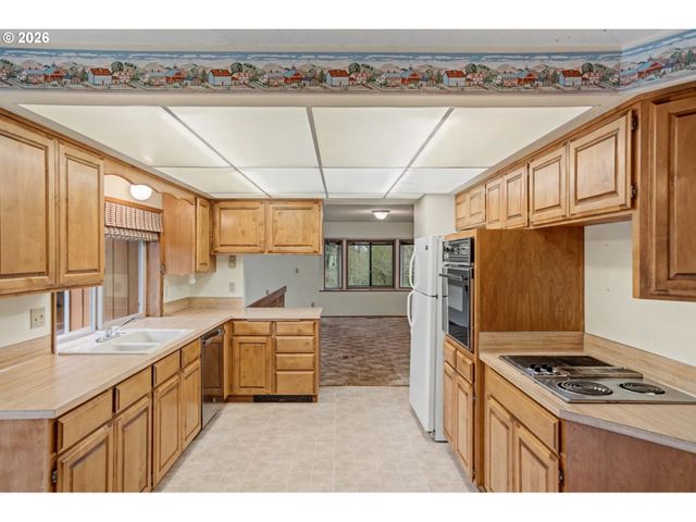 6683 INDIAN SPRINGS Rd Ne, Scotts Mills, OR 97375