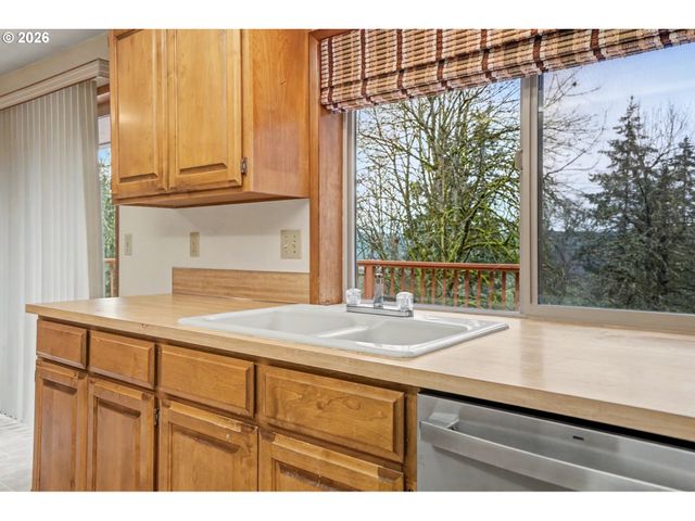 6683 INDIAN SPRINGS Rd Ne, Scotts Mills, OR 97375