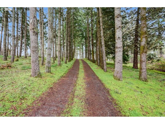 6683 INDIAN SPRINGS Rd Ne, Scotts Mills, OR 97375