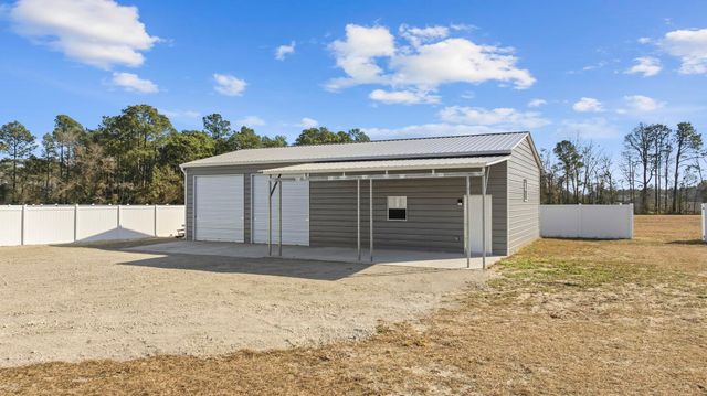 1010 Log Cabin Rd., Loris, SC 29569