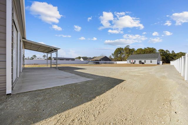 1010 Log Cabin Rd., Loris, SC 29569