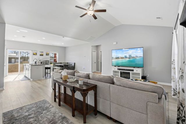 1010 Log Cabin Rd., Loris, SC 29569