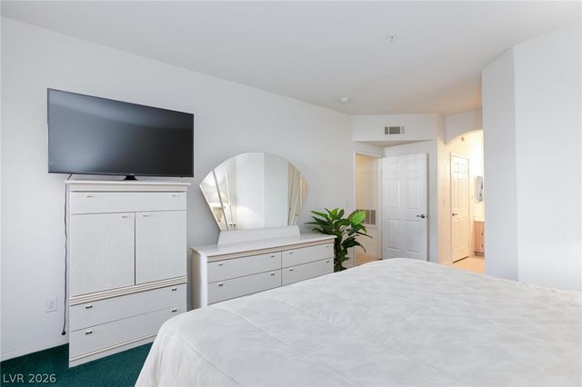 6480 Annie Oakley Drive 511, Las Vegas, NV 89120