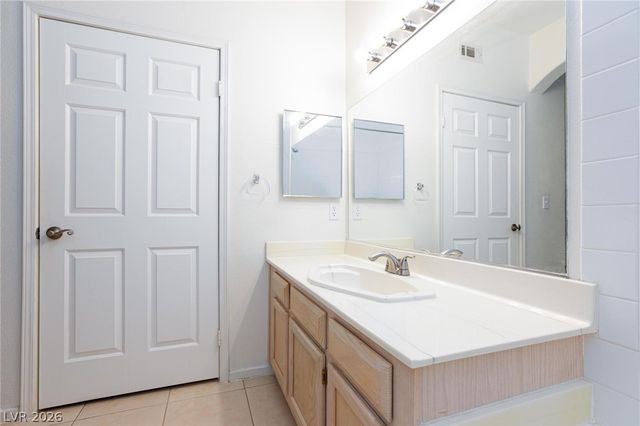 6480 Annie Oakley Drive 511, Las Vegas, NV 89120