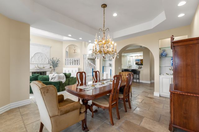 2 Sandia Heights, Albuquerque, NM 87122