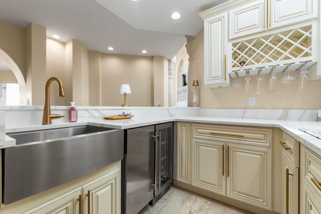 2 Sandia Heights, Albuquerque, NM 87122