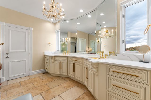 2 Sandia Heights, Albuquerque, NM 87122