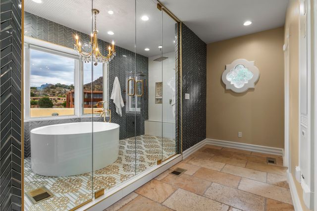 2 Sandia Heights, Albuquerque, NM 87122