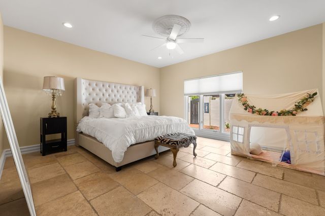 2 Sandia Heights, Albuquerque, NM 87122