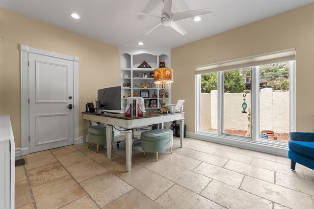 2 Sandia Heights, Albuquerque, NM 87122