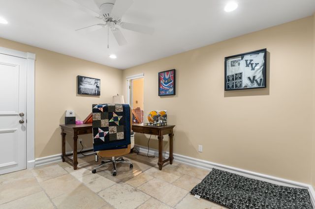 2 Sandia Heights, Albuquerque, NM 87122