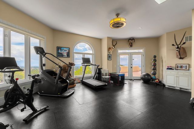 2 Sandia Heights, Albuquerque, NM 87122