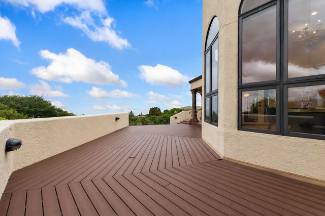 2 Sandia Heights, Albuquerque, NM 87122