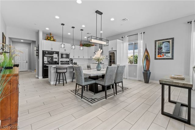 80 Tatahatso Point Street, Henderson, NV 89011