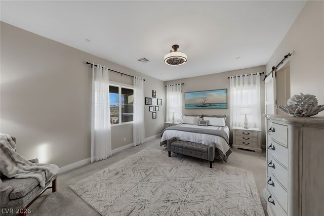 80 Tatahatso Point Street, Henderson, NV 89011