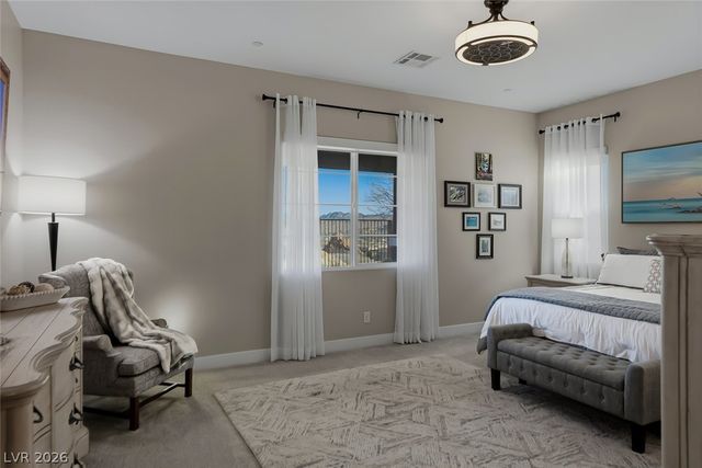 80 Tatahatso Point Street, Henderson, NV 89011