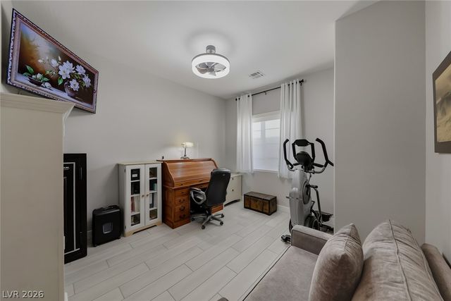 80 Tatahatso Point Street, Henderson, NV 89011