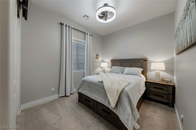 80 Tatahatso Point Street, Henderson, NV 89011