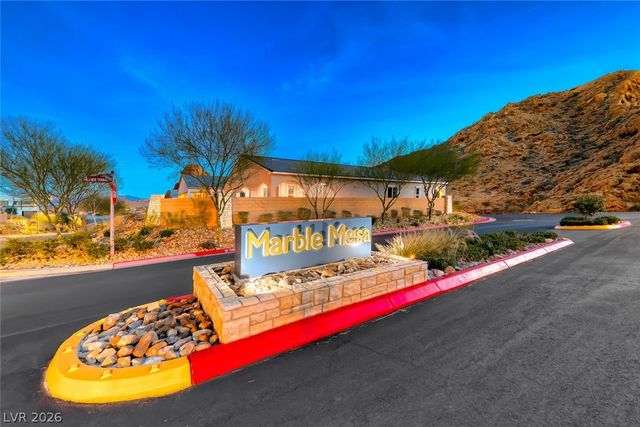80 Tatahatso Point Street, Henderson, NV 89011