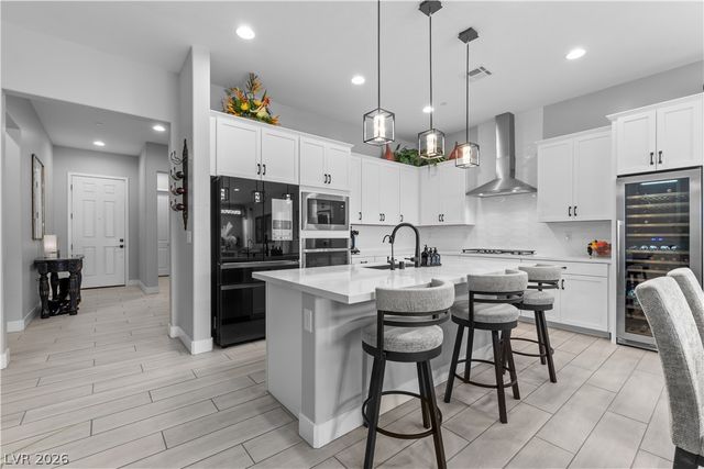 80 Tatahatso Point Street, Henderson, NV 89011