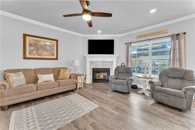 5605 Sapphire Drive, Springdale, AR 72764