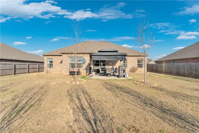 5605 Sapphire Drive, Springdale, AR 72764