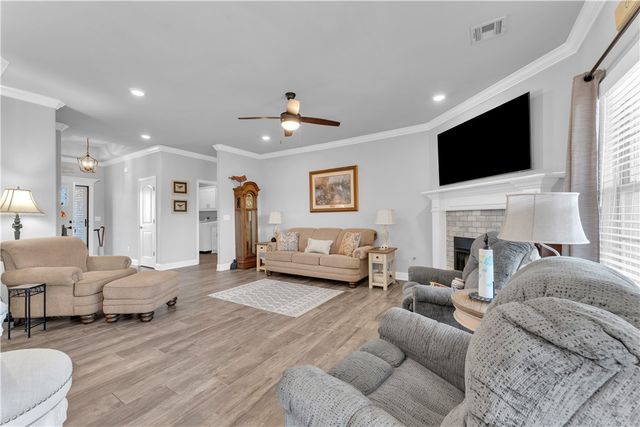 5605 Sapphire Drive, Springdale, AR 72764