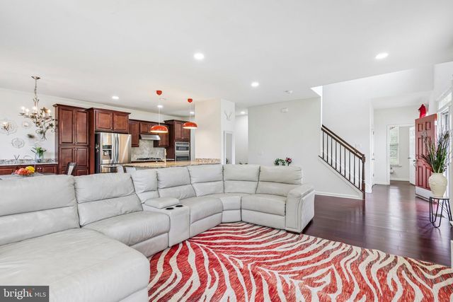 406 ELLSWORTH WAY, Monmouth Junction, NJ 08852