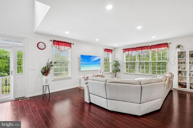 406 ELLSWORTH WAY, Monmouth Junction, NJ 08852